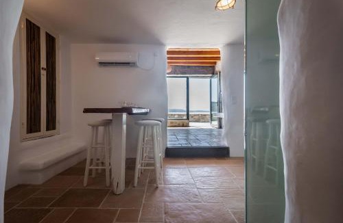 Milos Apartment | Petra Residence Mini Pool Spa