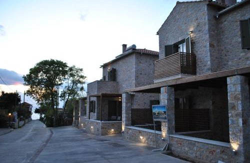 Stoupa Apartment | Petras Gi - Stone Houses