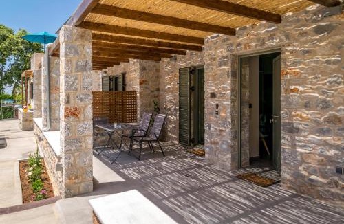 Stoupa Apartment | Petras Gi - Stone Houses