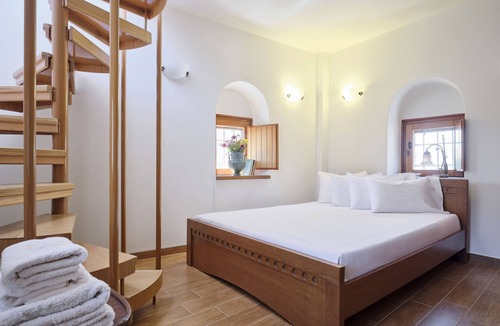 Kardamyli House | Petreas Tower