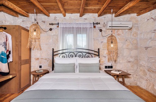 Afytos Hotel | Petrino Eco Village