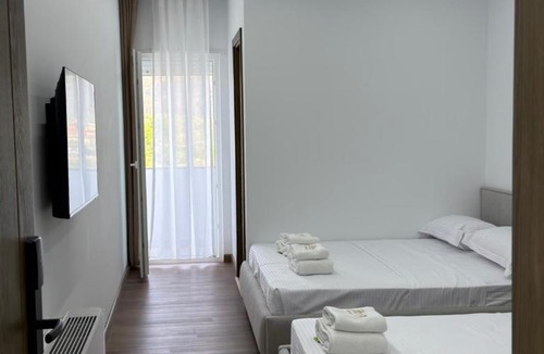 Sakës Hotel | Petro Rooms and View