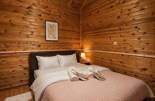 Servia Ski Chalet | Pierian Chalets by TETOS - Cozy