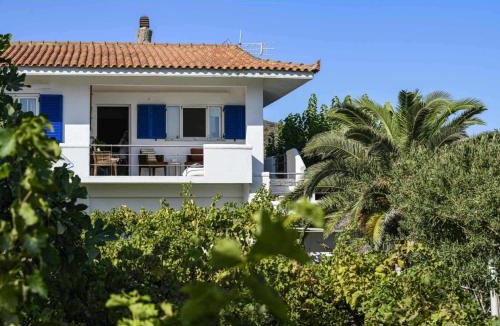 Ikaria House | Pipina's Beach Apartment