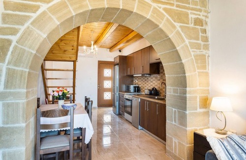 Platanias Town Apartment | Platania's Horizon