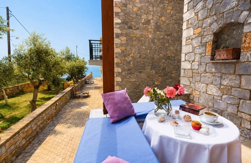 Agios Nikolaos Apartment | Pleades Seaside Taygeta Gem in Mani, Near the Sea