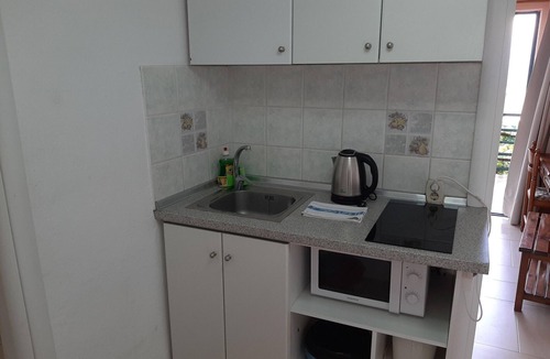 Dafnata Apartment | Pleasant apartment in Mpenitses with terrace