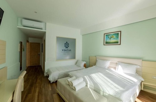 Durres Hotel | Pleasant hotel room with stunning view in Durrës