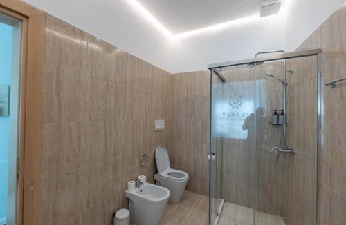 Durres Hotel | Pleasant hotel room with stunning view in Durrës