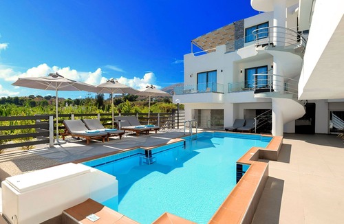 Georgioupolis Apartment | Pnoe Beachside Suite by Interhome