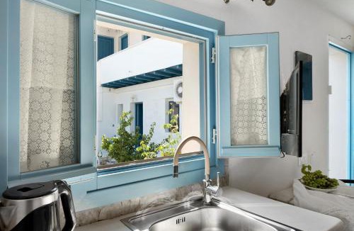 Amorgos Town Apartment | Politimi Studio N8