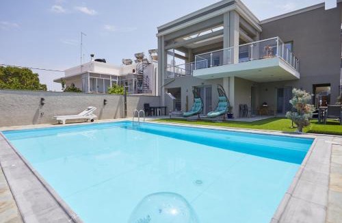 Vrontados Apartment | Poolside at Vrontados