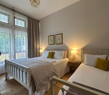Permet House | Porta E Gjelbër