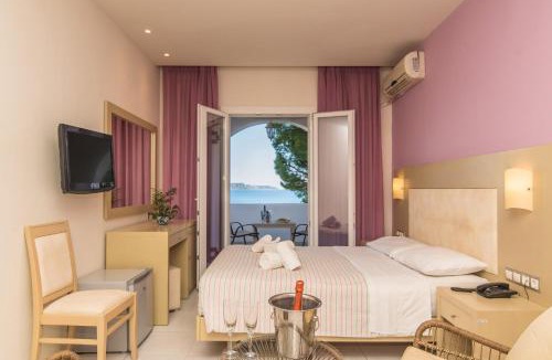 Porto Koukla Hotel | Porto Koukla Beach