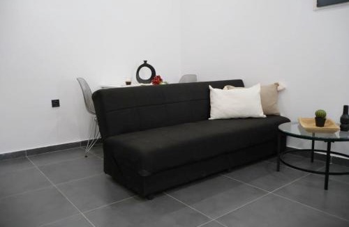 Piraeus Apartment | Porto Piraeus Suites Near Maniatika Metro Station-GF1