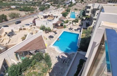 Makry Gialos House | Premium Sea View House - Private Rooftop & 2 pools 200 m from the Beach Up to 6 Guests