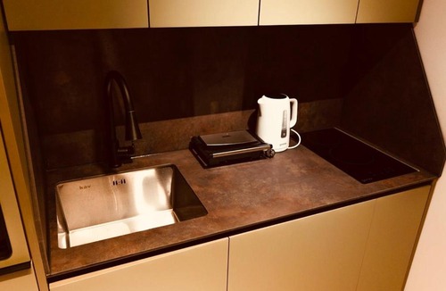 Matiçan Apartment | Prishtina Studio Apartment-Close to Marriott Hotel