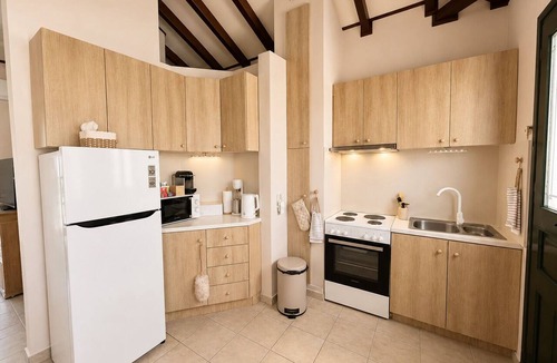 Methoni House | Private Methoni 3 Bedroom Villa Walk to Castle and Beach.