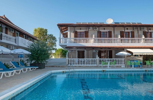 Laganas Apartment | PRIVATE POOL STUDIOS AND APARTMENTS IN THE HEART OF LAGANAS