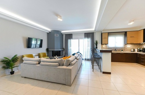 Bali House | Private Pool Villa with Seaview for 6