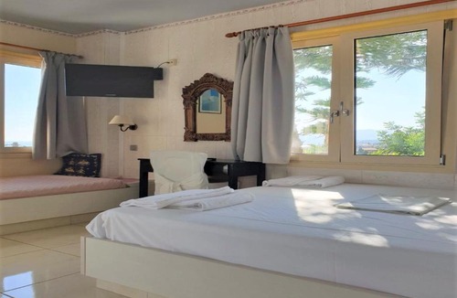 Piskopiano Apartment | Private Room Sea view Adults Only