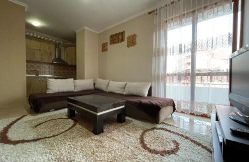 Dajt Bed & Breakfast | Private Rooms 2 - City & Mountain Views & Free Parking & WiFi
