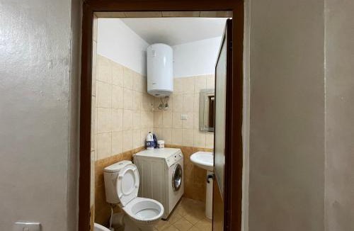 Dajt Bed & Breakfast | Private Rooms 2 - City & Mountain Views & Free Parking & WiFi