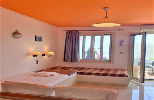 Piskopiano House | Private Standard Apartment Full View