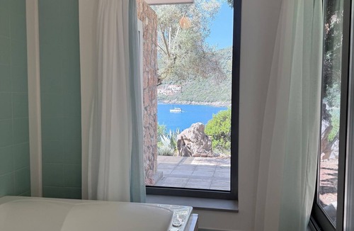 Evgiros House | Private Waterfront Escape, Redefined Luxury - A Masterpiece By The Sea