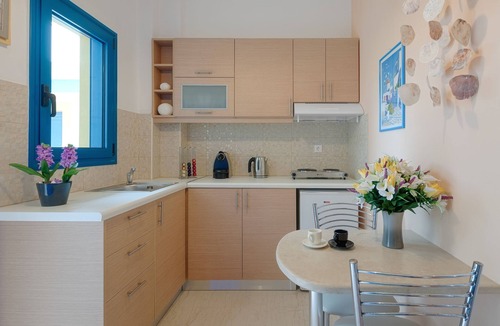 Malia Hotel | Pyrgos Beach Hotel Apartments