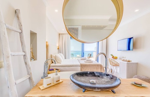 Malia Hotel | Pyrgos Blue