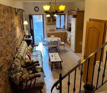 Pyrgi Apartment | Pyrgos Traditional House