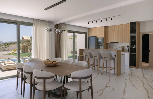 Skaleta Villa | Pyxis Villa, Family Friendly with Heated Pool