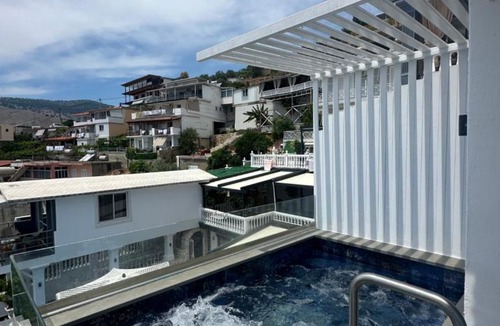 Qeparo Hotel | Qeparo Napolon Complex