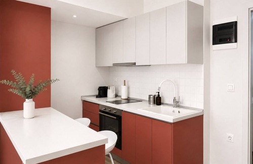 Vardaris Apartment | Quiet City Studio w/Kitchen near Ladadika