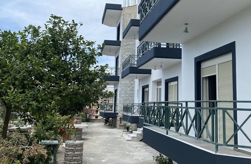 Vlore House | Quiet perfect for vacation or working with a magnificent seaview