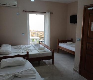 Dhermi Hotel | RAHI Rooms