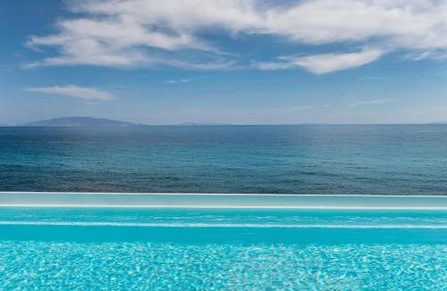 Kamari Villa | Ramni House: Private Villa with pool by the Sea