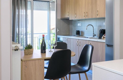 Kato Diminio Apartment | Rania's Seaside Nest- Steps from the Beach
