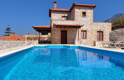 Lefktron Villa | Rathimata Villas