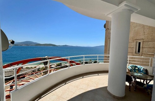 Kodrra Apartment | Red Apartment Saranda