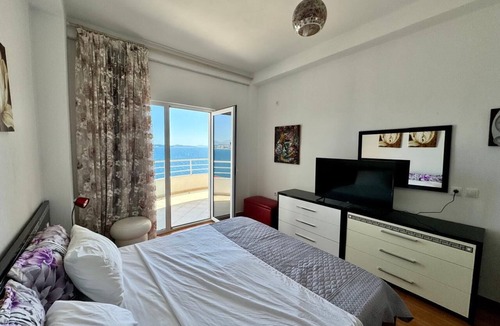 Kodrra Apartment | Red Apartment Saranda