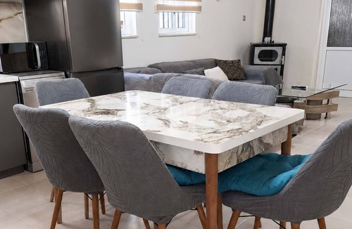 Pyrgos House | Relaxed Coastal Living near Spiatza Beach
