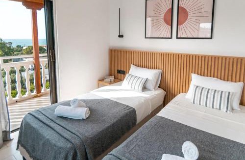 Alikanas Apartment | Relaxing Sea View Studio at Xenios Avlais