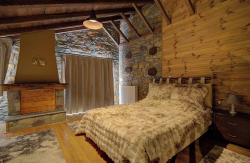 Naousa Apartment | Remos Villas - Luxury Lofts in Northern Greece