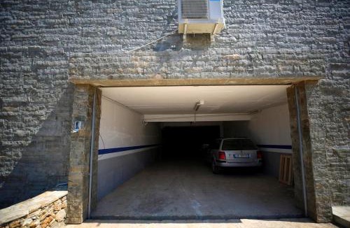 Vlore Apartment | Renissa's Beach Suite