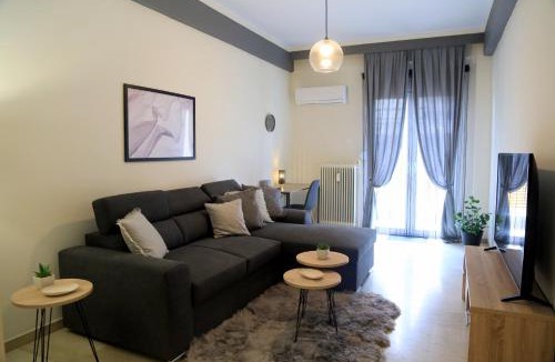 Kozani Apartment | Renovated Central 2 Bedroom Apartment in Kozani