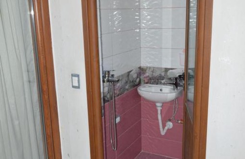 Pogradec House | Rent Rooms Villa Ismolli