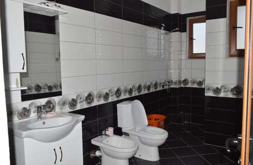 Pogradec House | Rent Rooms Villa Ismolli