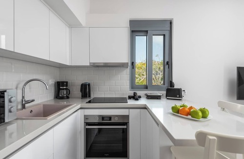 Rhodes Apartment | Retreat Apartment in Rhodes Town